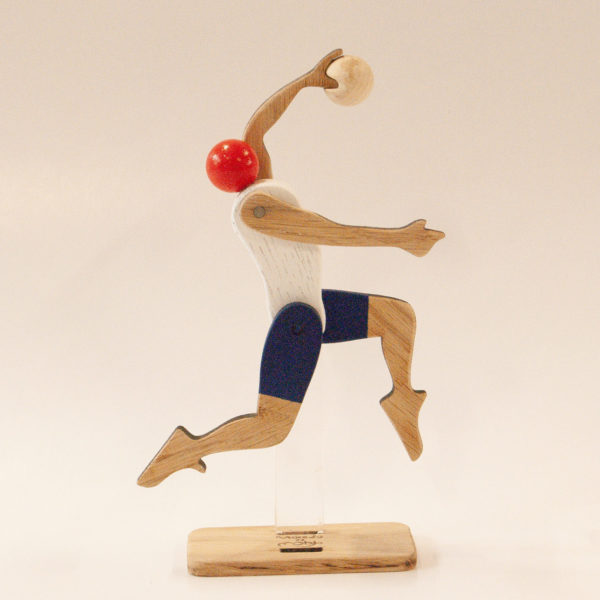 Figurine de basketteur articulé en bois fait main